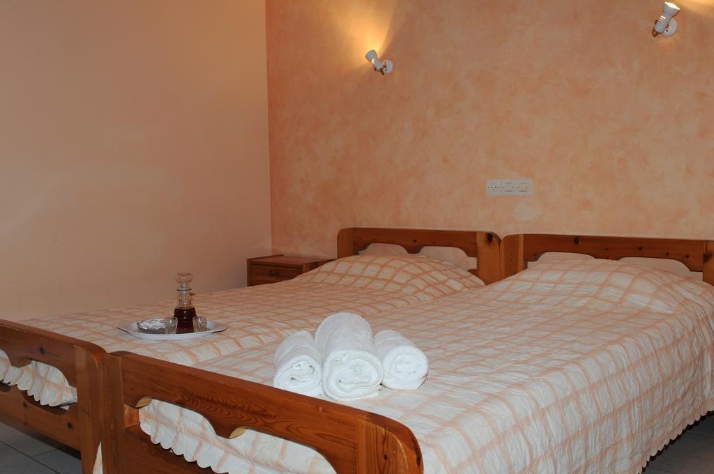 Papaioannou Aparts Loutra Edipsou  Room photo